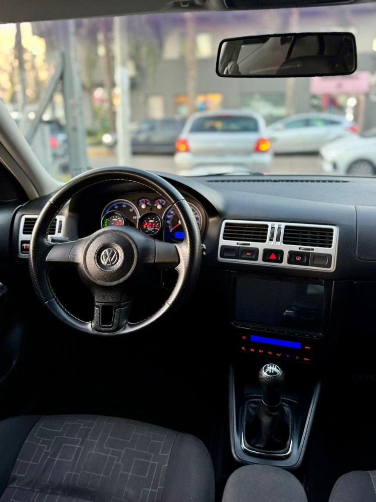 Volkswagen Bora Highline — foto 12